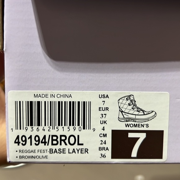 NEW Skechers Women's Relaxed Fit boots - Picture 12 of 12